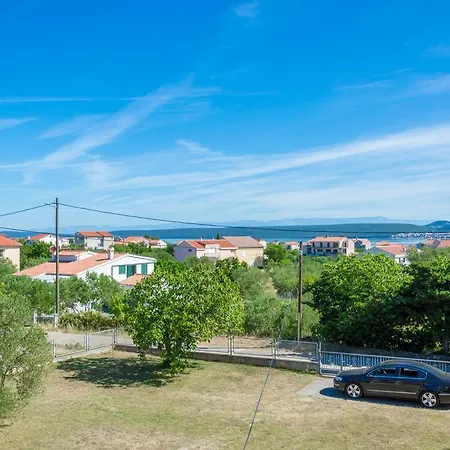 Nives Apartment Dobropoljana