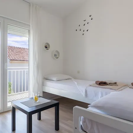 Nives Apartment Dobropoljana
